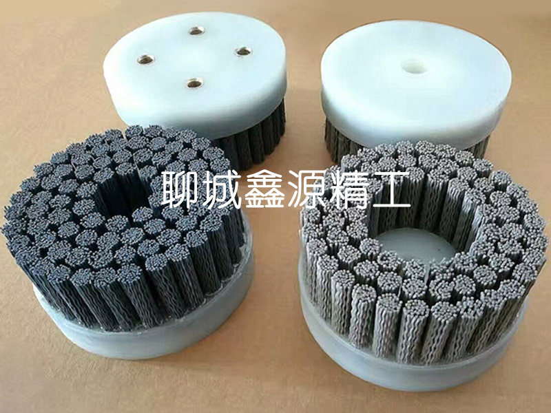 毛刷在鋼板清洗中的應(yīng)用，磨料球刷